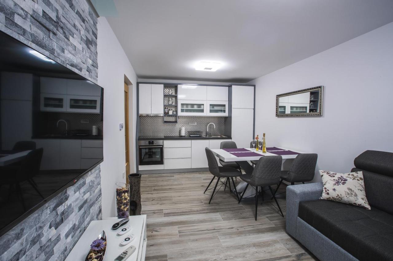 Apartment Ma&Ja With Hot Tub متليكا المظهر الخارجي الصورة